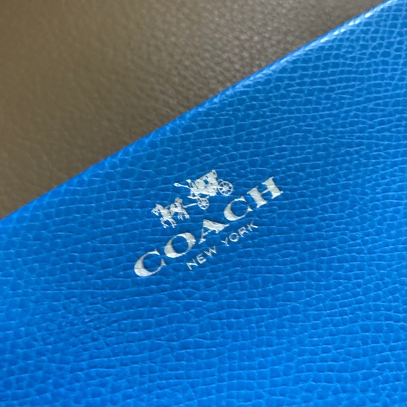 Bags, Bags, Bags💼 Check out my listings for more! - Picture 8 of 8